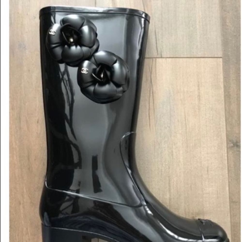 CHANEL Black Camellia Wellington Rubber Rain Boots